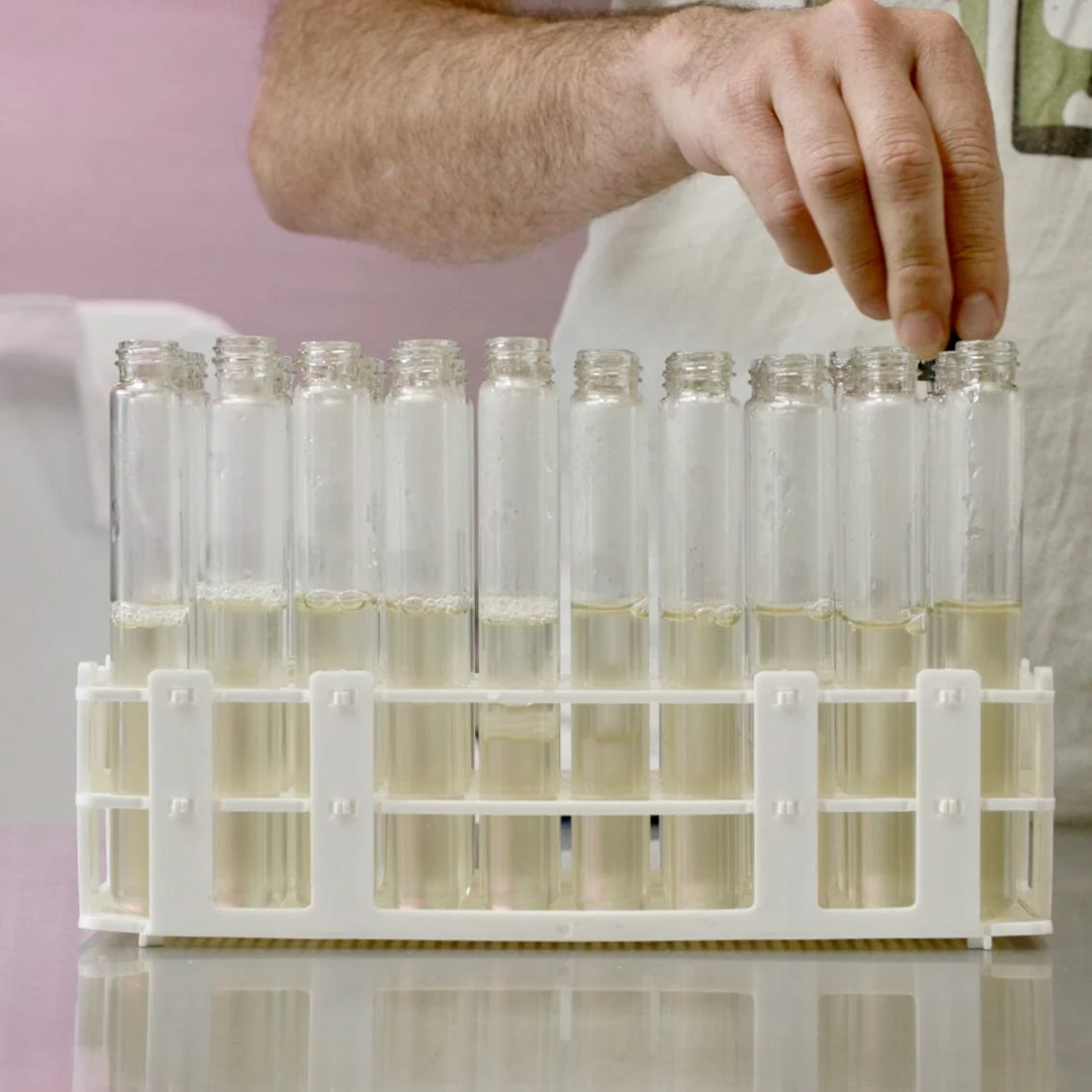 Stackable Autoclavable 20mm Test Tube Rack - Image 3
